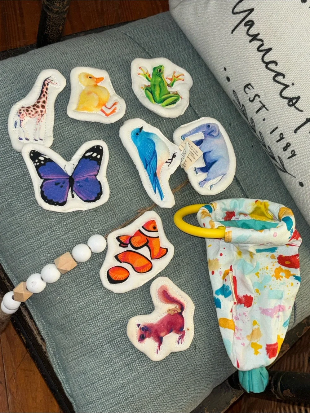Lovevery grab bag Set - Bright Multicolor